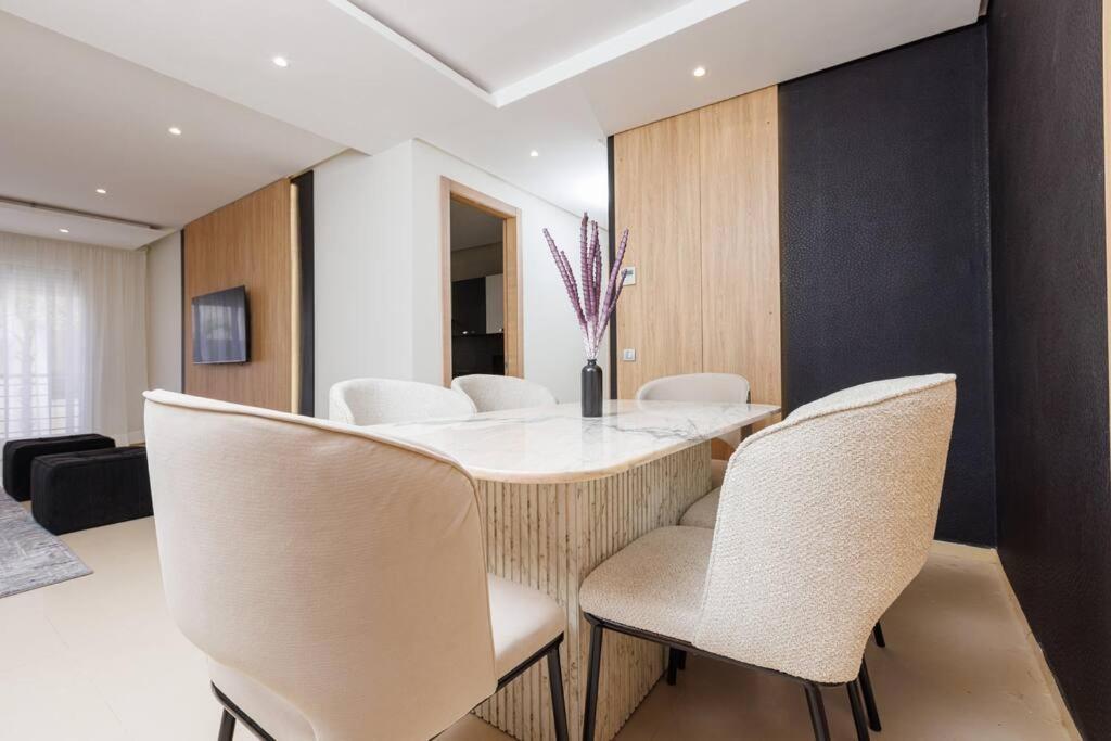 Apartment Elegant 2br In Hay - New Furnishings & Design *