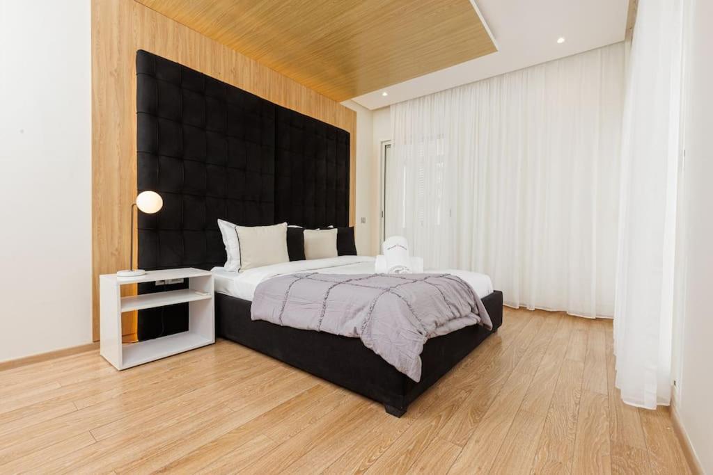 Apartment Elegant 2br In Hay - New Furnishings & Design
